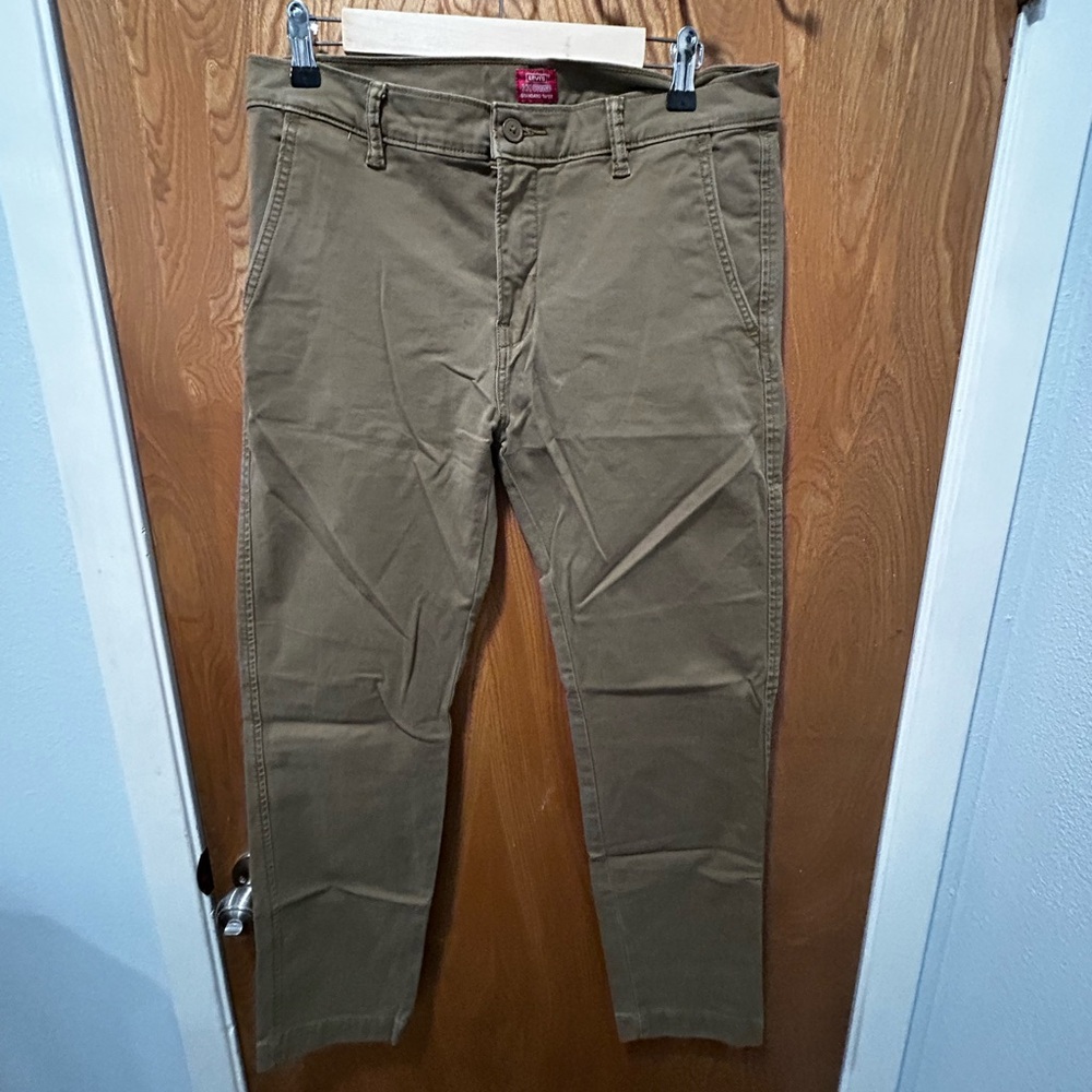 Levi XX Chino Standard Taper-Brown